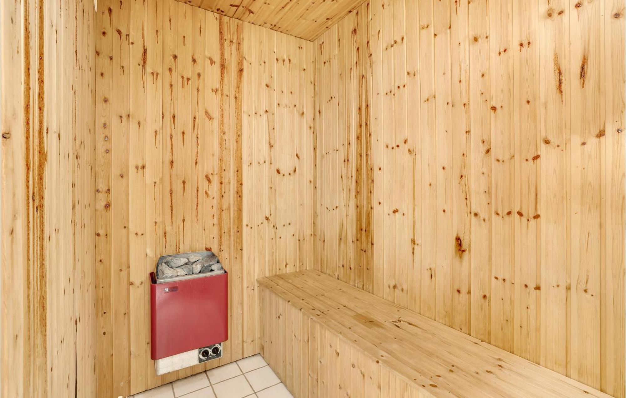 Amazing Home In Hvide Sande With Wifi Bjerregard Luaran gambar